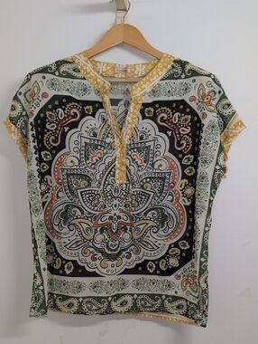 Printed Short-Sleeve Blouse in Green, Yellow & Black
